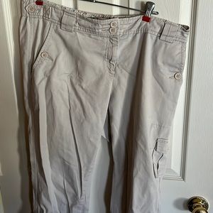 Maternity outfit size large